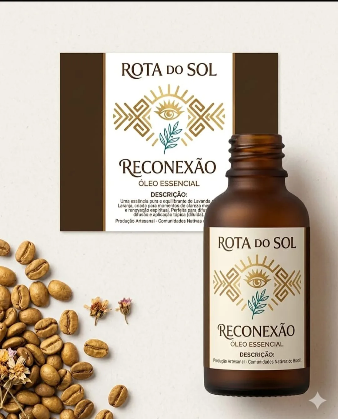 Frasco âmbar e caixa do óleo essencial Reconexão sobre grãos de café e flores secas